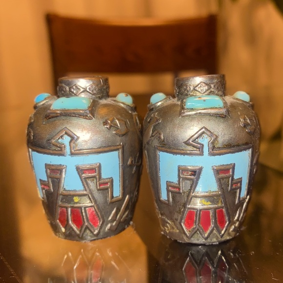 Vintage Native American pewter salt and pepper shakers with turquoise 👌✨ - Picture 1 of 8